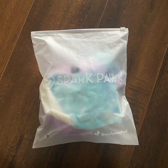 SPARK PAWS NWT Tie-dye Hoodie - Picture 3 of 6